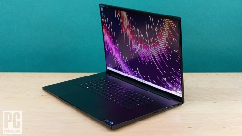 RAZER BLADE 18 2024/I9-13950HX 5.5GHZ/RAM 16GB DDR5/1TB SSD/RTX 4060 8GB/ECRAN 18 2.5K 240HZ