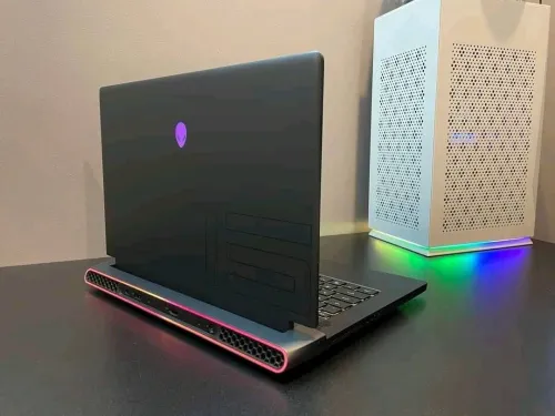  ALIENWARE M15 R6/intel I7 -11800H/ 64gb ddr4/1024gb ssd/nvidia RTX 3060 6GB/5.6  pouce 2k  244HZ