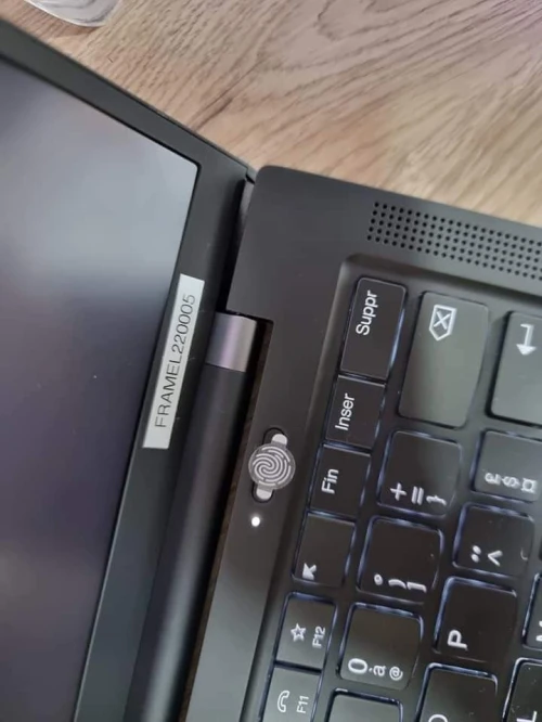 LENOVO THINKPAD X1 CARBONE GEN 9 /I7-1165G7 EVO VPRO /RAM 32GB/DISK 1TB SSD /ECRAN 14 4K IPS  