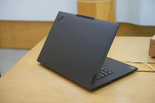 LENOVO THINKPAD P1 GEN 7 2025/Ultra 9 185H/RAM 64GB/3TB SSD/NVIDIA RTX 200ADA 8GB/ECRAN 16 2K 165HZ