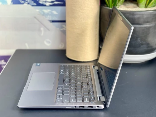 DELL LATITUDE 7450/ULTRA 5 135U 5GHZ/RAM 16GB DDR5/256gb ssd/ECRAN 14.1 POUCE