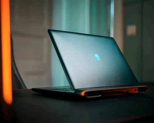 DELL ALIENWARE 16 AREA-51 2025/ULTRA 9-275HX/RTX 5080 16GB/RAM 32GB/1TB SSD/ECRAN 16 2.5K 240HZ