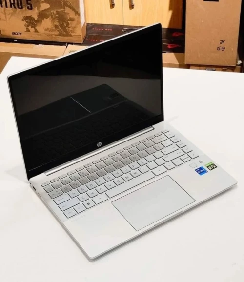 HP PAVILION 14 PLUS/INTEL I7-1365U/16GB DDR5/1024 GB  SSD/RTX 2050 4GB/14 OLED 3k 120HZ
