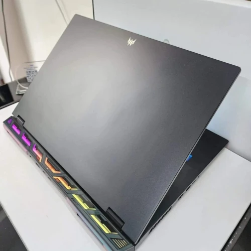 ACER PREDATOR HELIOS18/I7-13700HX/16 GB DDR5 5600MHZ/1024GB SSD/RTX4070 08GB/ 18 POUCE 2.5K 165HZ   