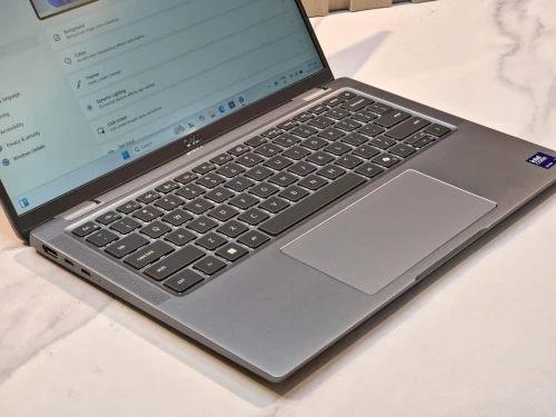DELL LATITUDE 7450/ULTRA 5-135U VPRO/RAM 16GB/256GB SSD/ECRAN 14 