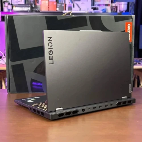 LENOVO LEGION 7 PRO/I9-13900HX 5.5GHZ/RAM 32GB DDR5/2TB SSD/NVIDIA RTX 4090 16GB/ECRAN 16 240HZ