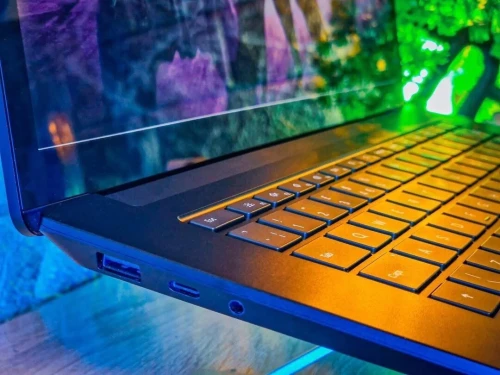 MICROSOFT SURFACE LAPTOP 5/ INTEL i7-1265U/RAM 32GB DDR5/DISK  512 SSD/ 14  pouce  3k tactile