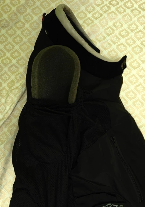 Vente veste homme boss