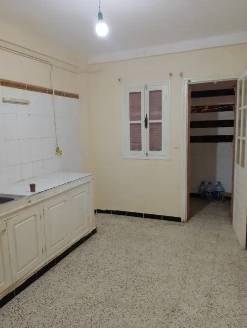 Cherche achat Appartement F3 Jijel Jijel