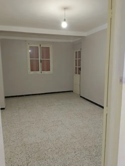 Cherche achat Appartement F3 Jijel Jijel