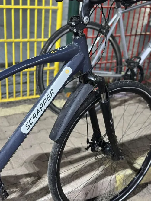 Vélo VTC scrapper 