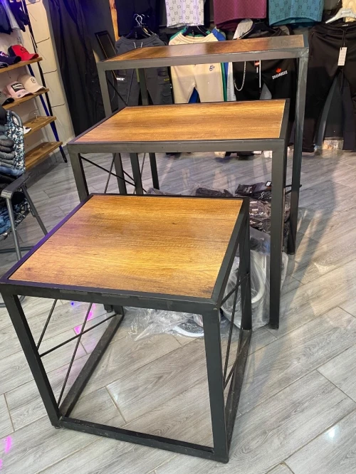 Table de decoration magasin
