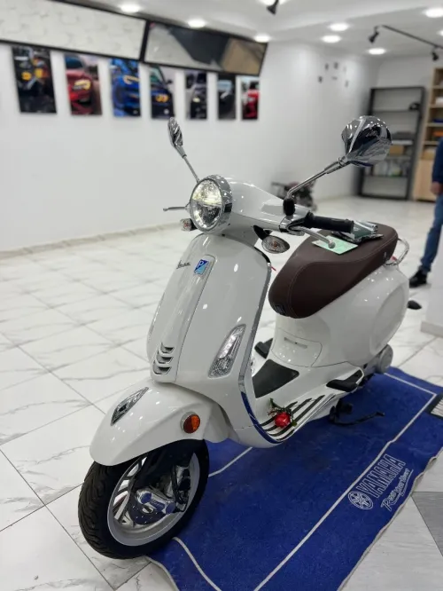 Piaggio Vespa 