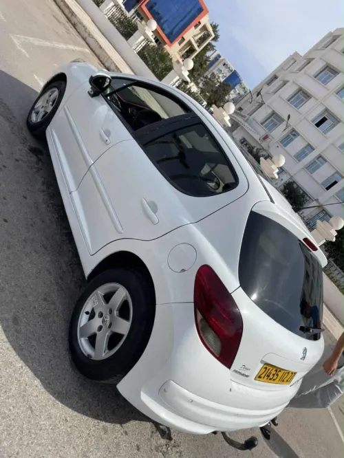 Peugeot 207 2012 
