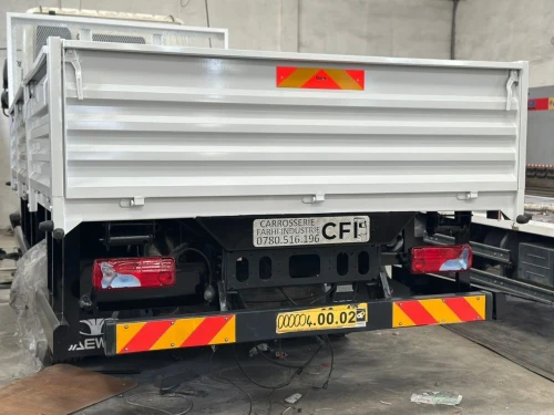 Fabrication des plateaux - Plateau ridelles sur DAEWOO - TIRSAM - ISUZU - JAC - JMC - RENAULT -