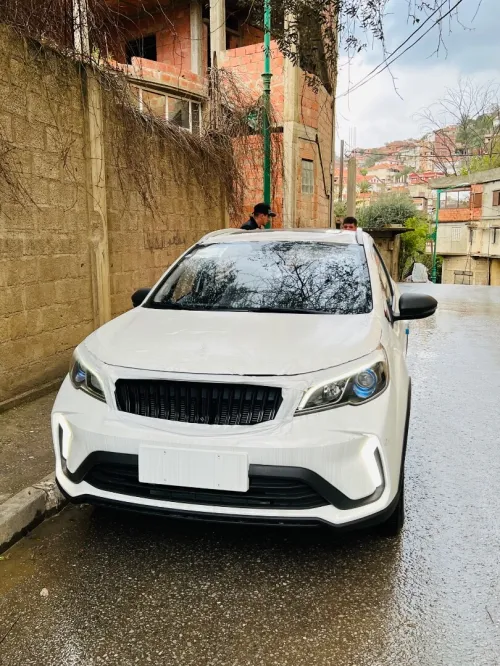 Livan X3 Pro  2026 International avec toit