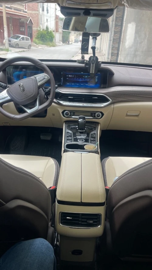 Bestune T77 2025 Deluxe