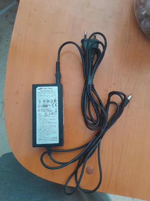 محول تيار متردد / تيار مستمر سامسونج AC / DC adapter samsung