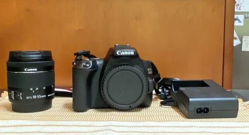 canon eos 250D