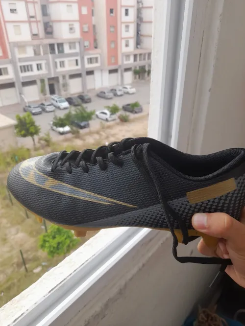 Soulier Nike Gold