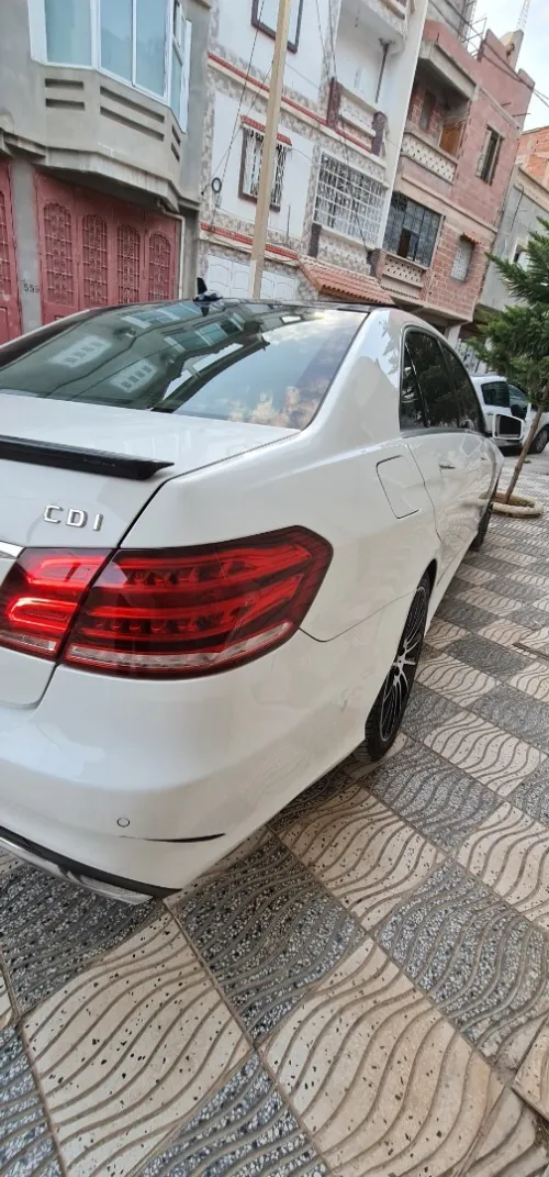 Mercedes Classe E 2015 AVANTGARDE Pack AMG