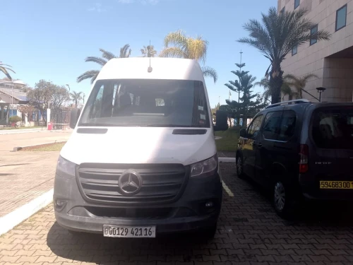 LOCATION DES  BUS ET MINI BUS +VIP VAN