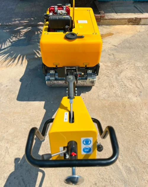 MINI COMPACTEUR A GUIDAGE MANUELS RWYL33C 2026