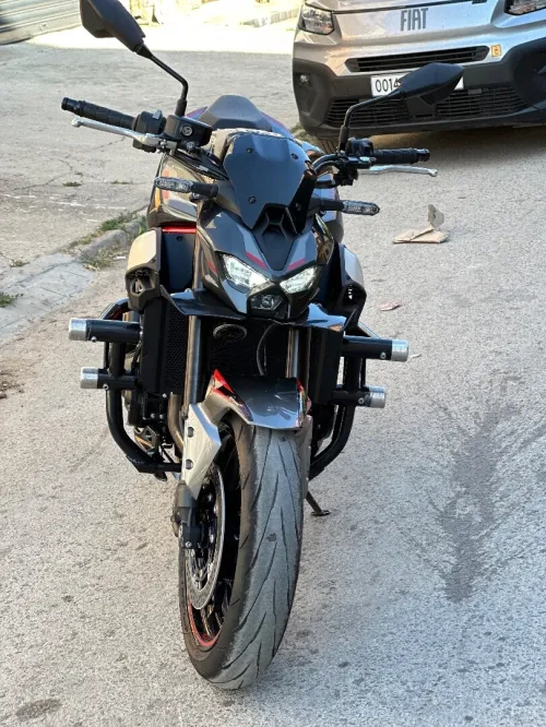 Kawasaki Z900 2025