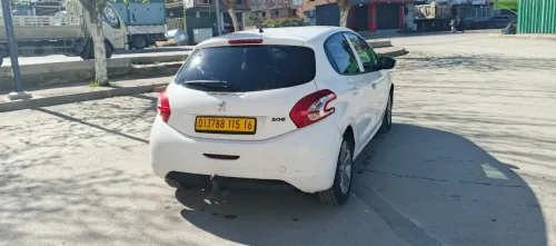 Peugeot 208 2015 Allure