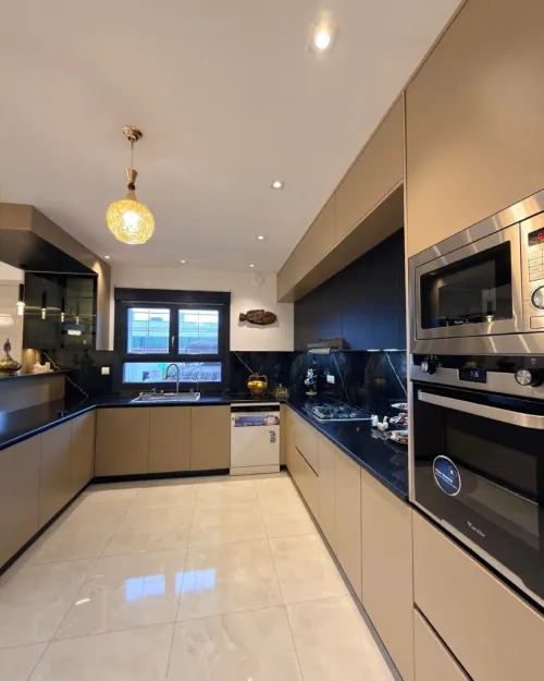 Cuisine équipée sur mesure moderne مطابخ عصرية مجهزة