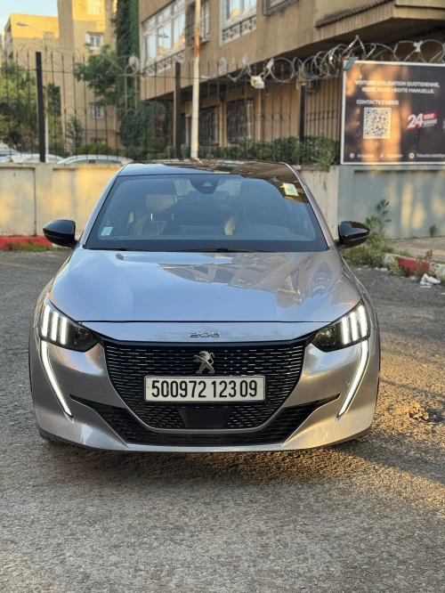 Peugeot 208 2023 GT