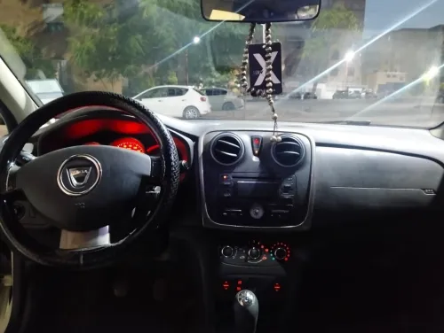 Dacia Logan 2016 Lauréate 10
