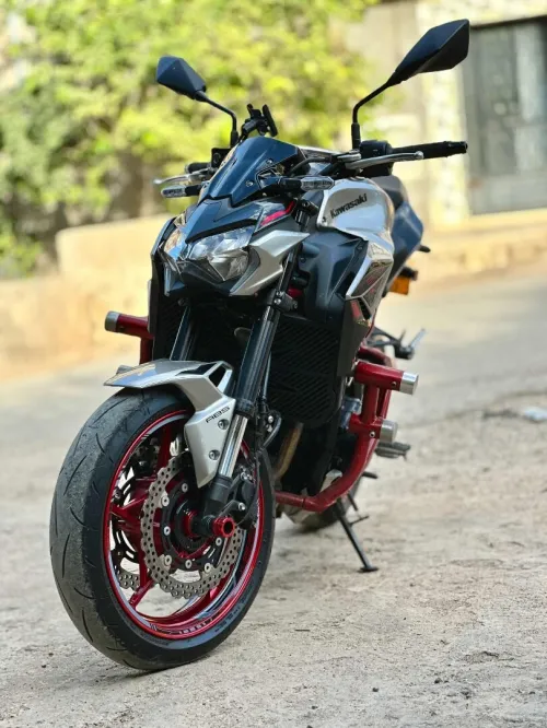 Kawasaki Z900 2023