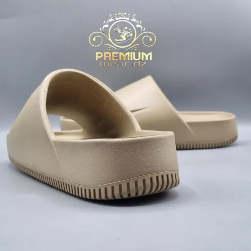 Nike calm slide 