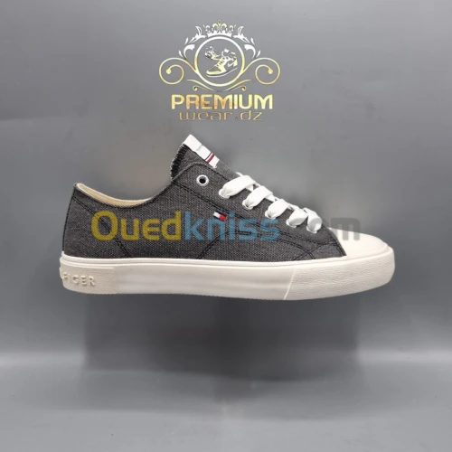 #TOMMY_HILFIGER Low cut lace up