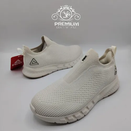 Peak sport slip on