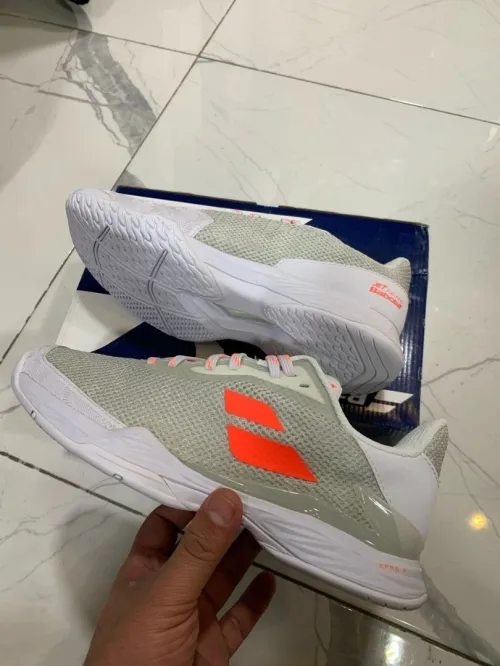 Lot chaussures babolat cntt 1400