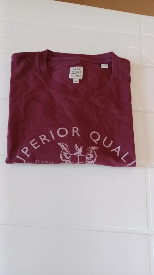 Urgences Liquidation de vetements au plus offrant