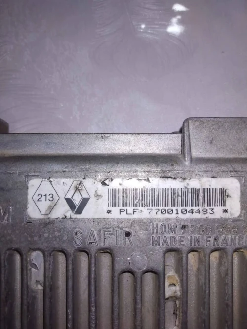 Calculateur (mémoire) Renault Clio Twingo 1