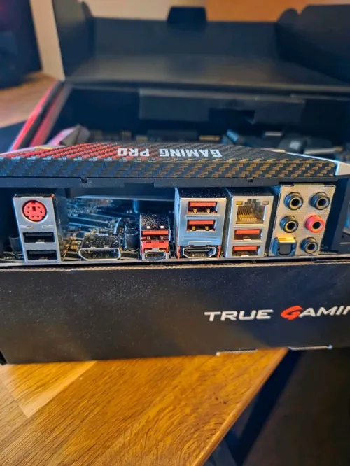 I7 8700K + MSI Z370 Gaming Pro Carbon