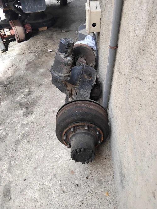 maou tambour relement pompe hydroluque de arbre avec legante ( camion izuzu) + tranpita comlet (camion JBC) avce legente