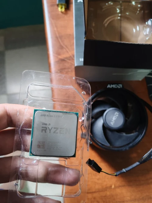 Ryzen 3 3200g + amd cooler