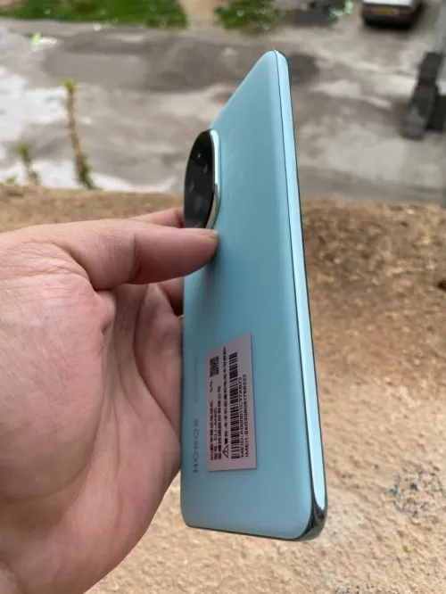 Honor 200