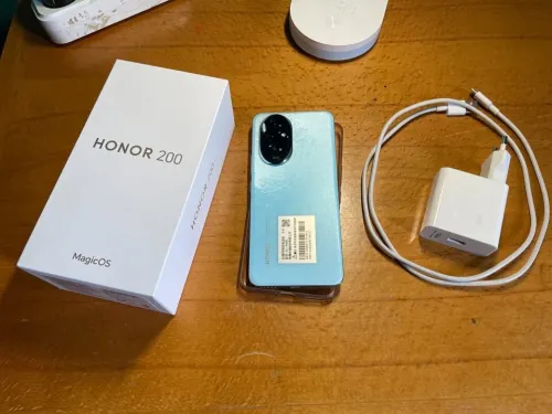 Honor 200