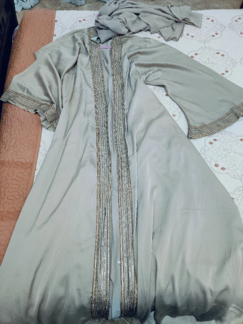 عباية نسائية