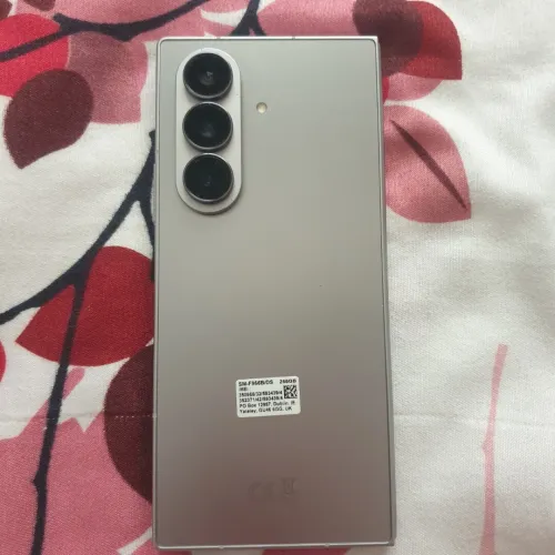 Sumsung Galaxy z fold 7
