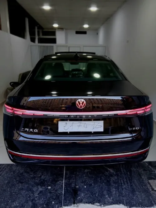 Volkswagen Passat 2025 PRO