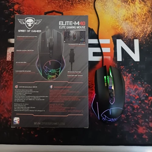 Souris Spirit Of Gamer Elite M40 Gaming 7 Boutons 4000 DPI 10 effets RGB