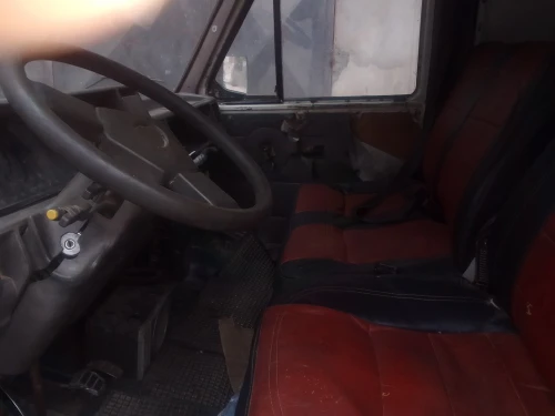 J5 Peugeot 1985
