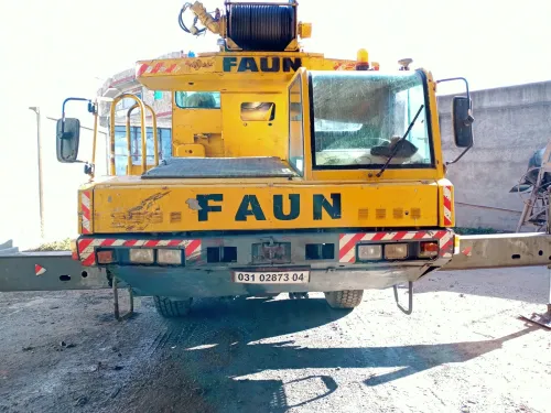 Faun رافعة 1991